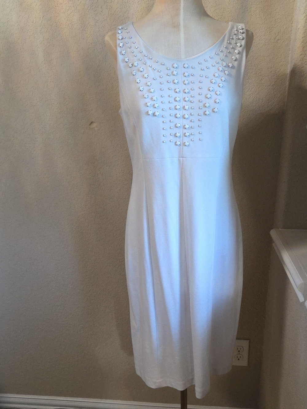 Peter Nygard White Sleeveless Midi Dress with Crystal Accents